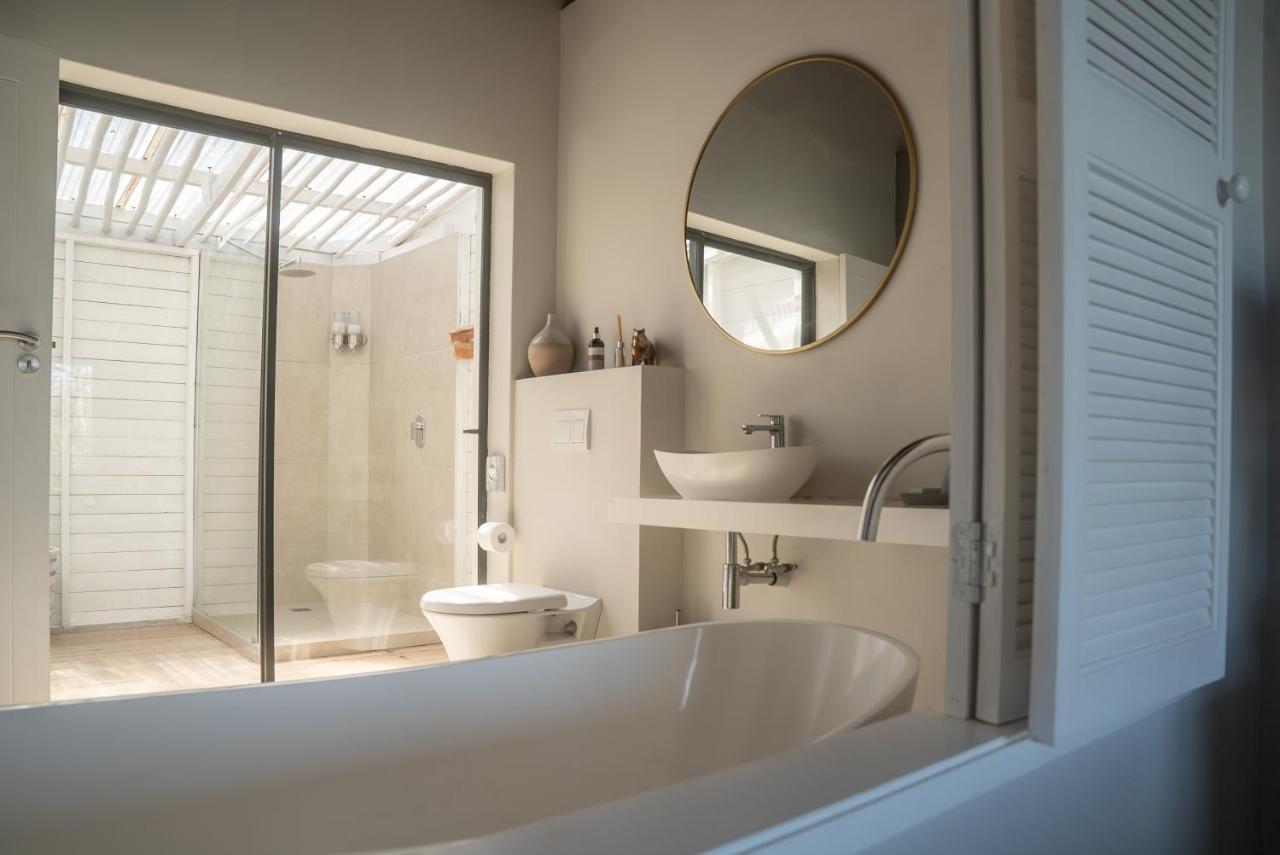 Canal - Waterfront Guest house