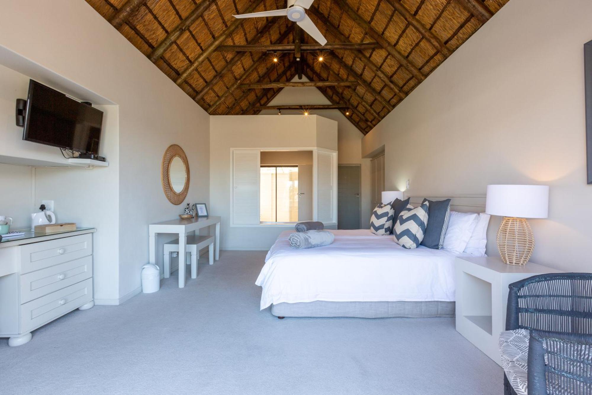 Canal - Waterfront Guest house 5*